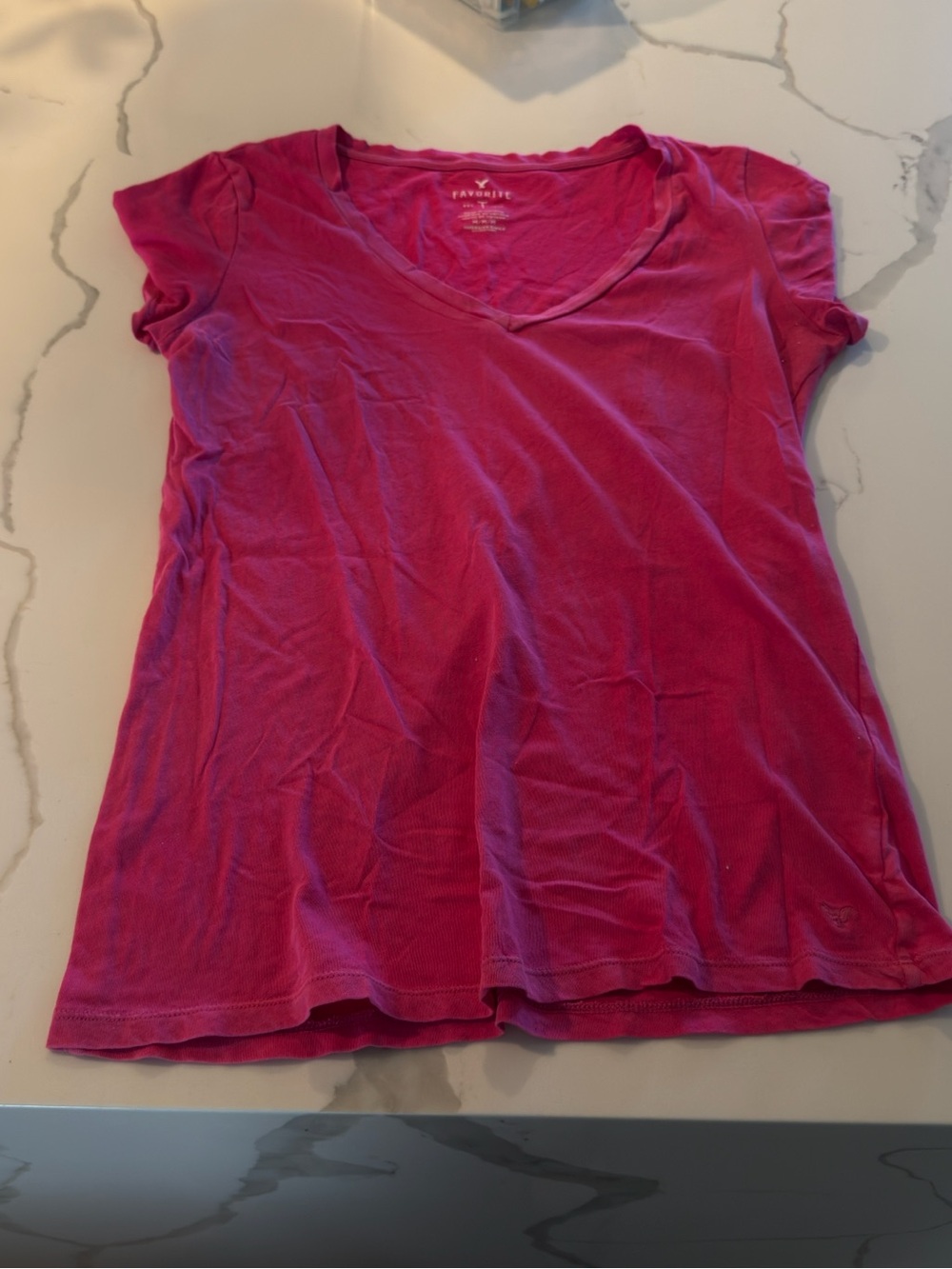 American Eagle Outfitters Hot Pink V-Neck Short Sleeve Tee